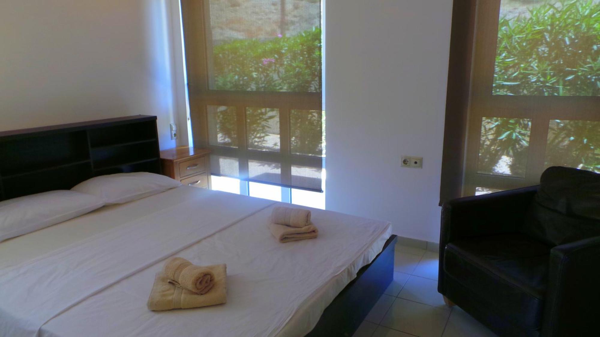 Lagada Resort Makrýgialos Eksteriør billede
