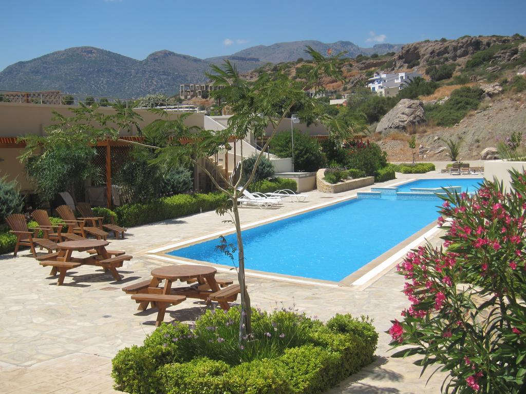 Lagada Resort Makrýgialos Eksteriør billede